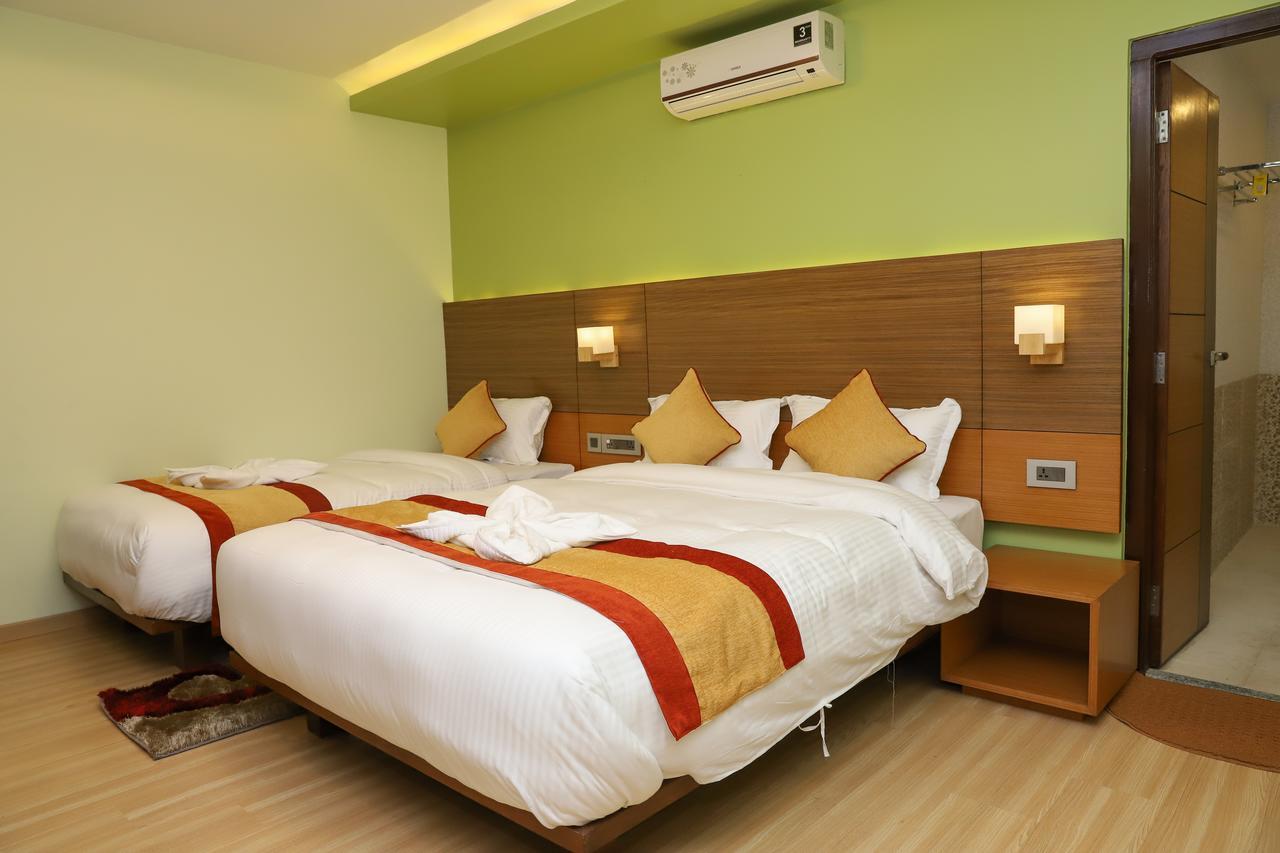 Retro Hotel And Spa Катманду Екстериор снимка