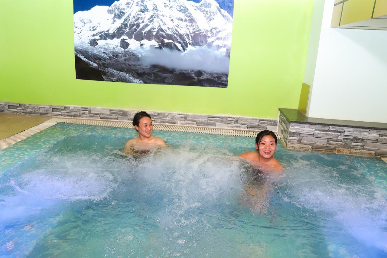 Retro Hotel And Spa Катманду Екстериор снимка