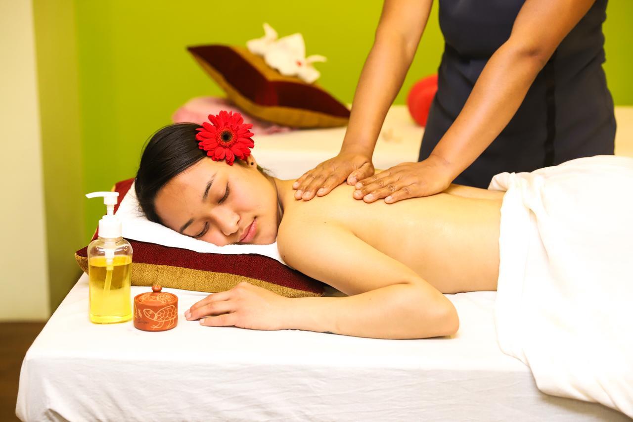Retro Hotel And Spa Катманду Екстериор снимка