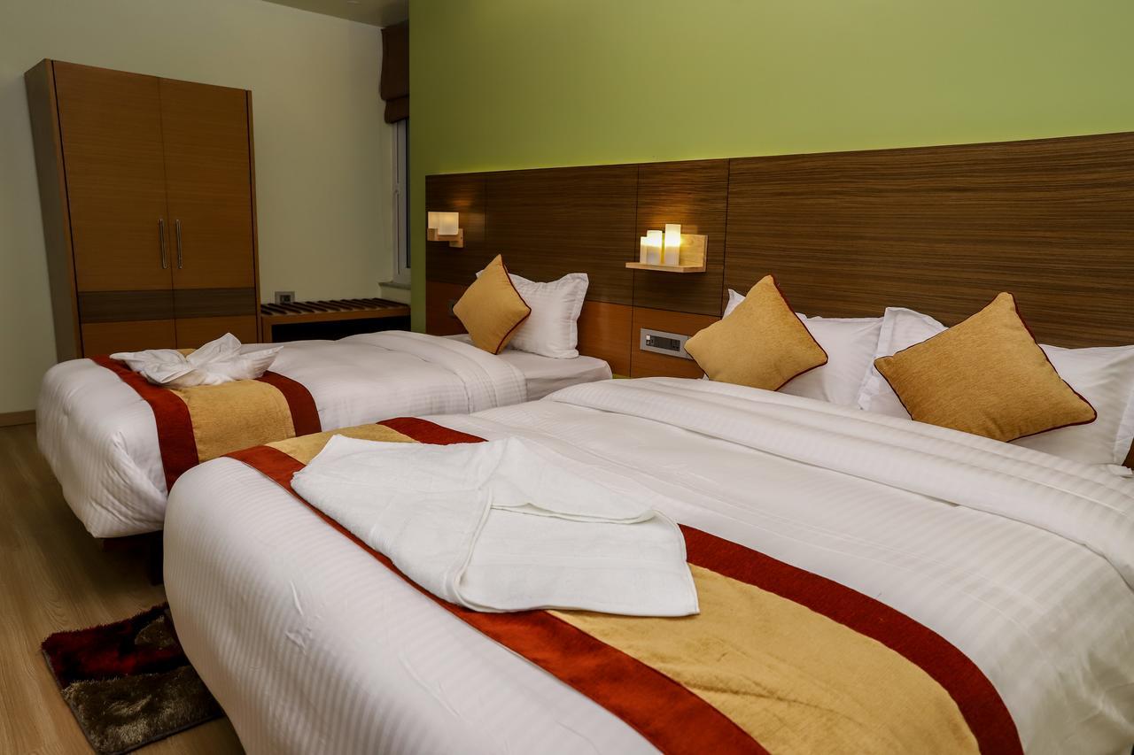 Retro Hotel And Spa Катманду Екстериор снимка