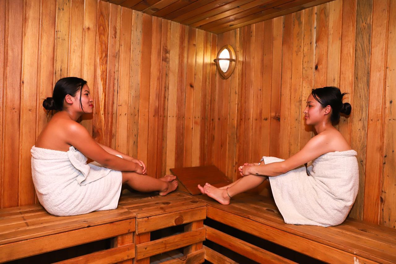 Retro Hotel And Spa Катманду Екстериор снимка