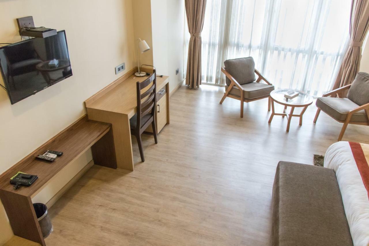 Retro Hotel And Spa Катманду Екстериор снимка